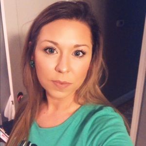 Meet your Posher, Dana